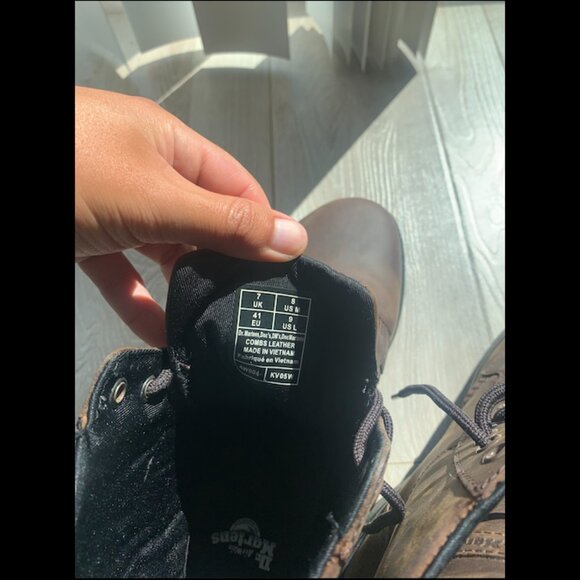 Dr. Martens - Combs Crazy Horse Leather Casual Boots (Men: Size 8) - Picture 6 of 6